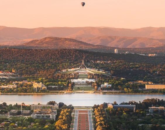 Menjelajahi Canberra, Ibukota Australia yang Unik