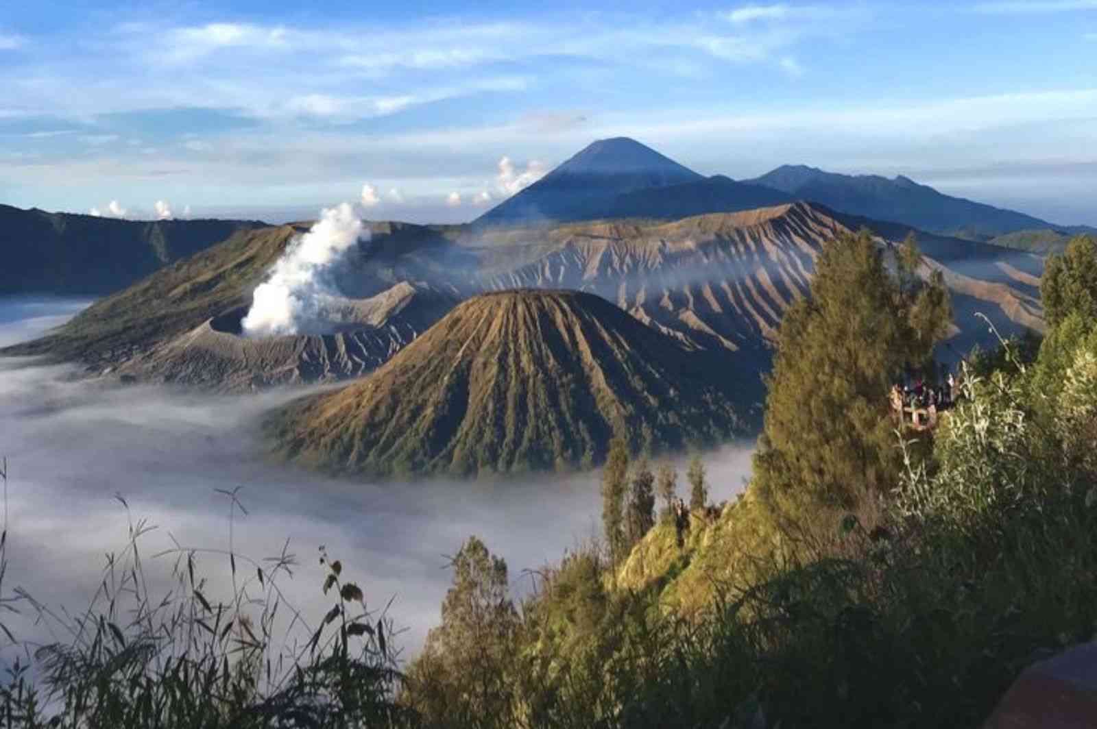 Menikmati Keindahan Alam Gunung Bromo Jawa Timur