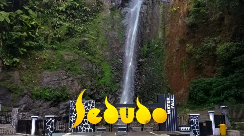 Air Terjun Sedudo