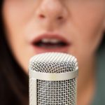 Konten ASMR Sensasi Relaksasi Melalui Suara Dan Visual