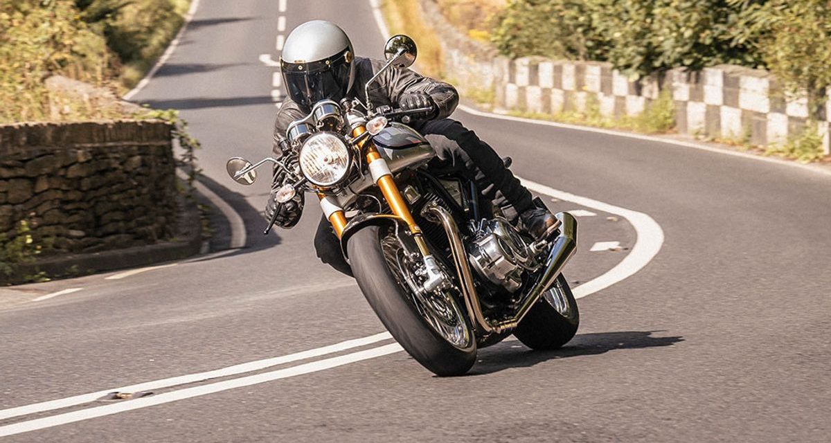 Motor Norton Commando Desainnya Yang Ramping Dan Elegan