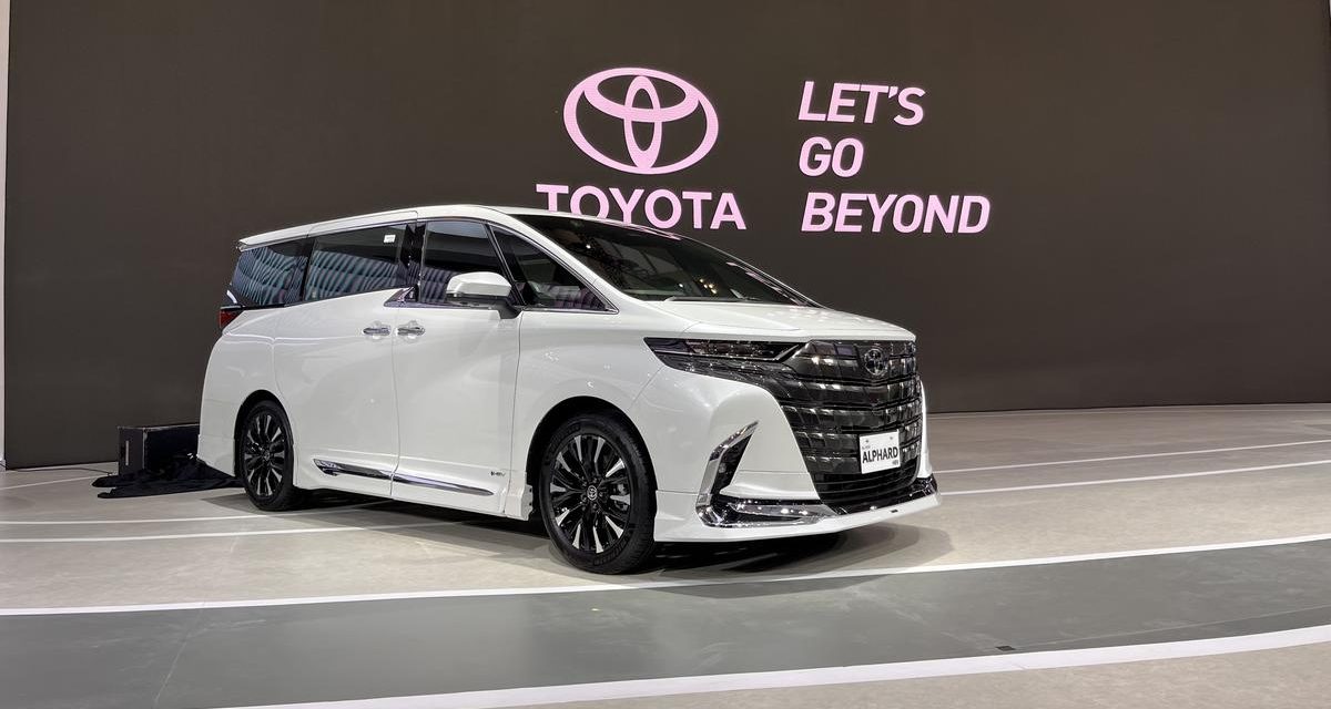 MPV Kelas Atas Alphard Jadi Simbol Kesuksesan Dan Kemewahan