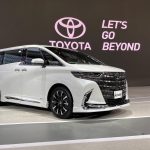MPV Kelas Atas Alphard Jadi Simbol Kesuksesan Dan Kemewahan