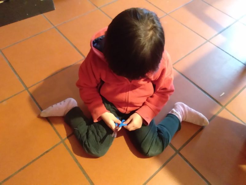 Duduk Posisi W