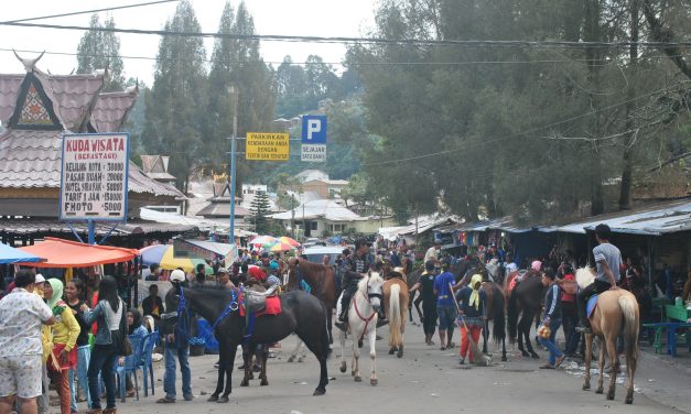 Pasar Tradisional Brastagi Tempat Wisata Belanja Dan Kuliner