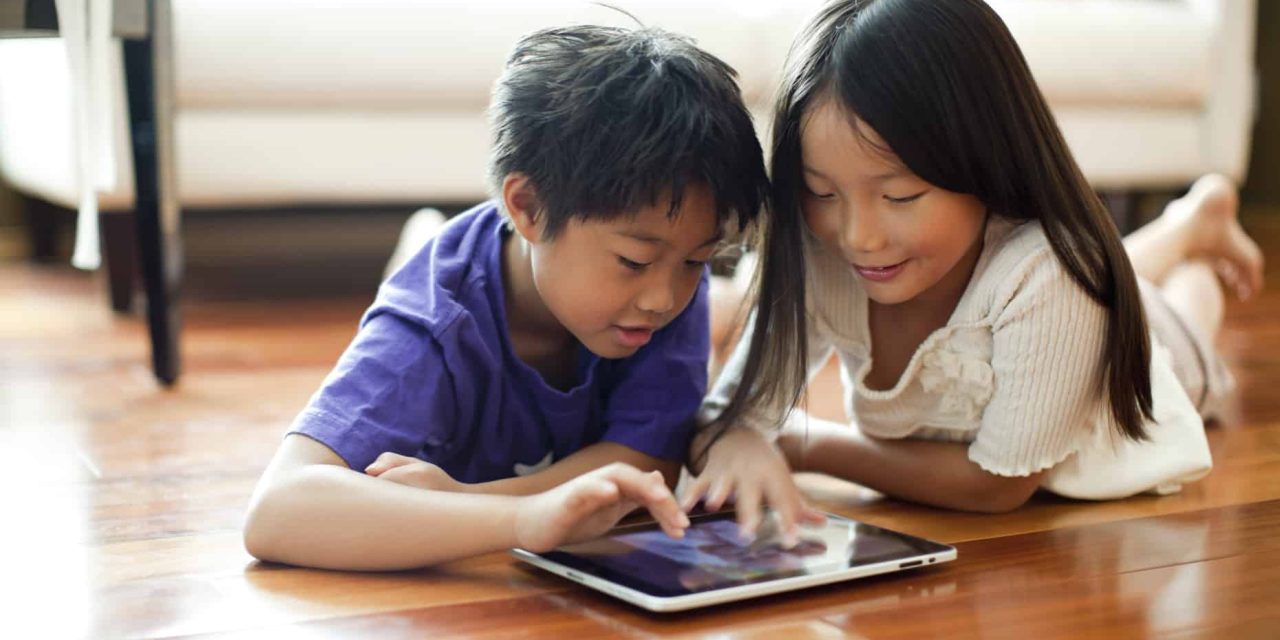 Risiko Mata Juling Pada Anak Yang Kecanduan Gadget