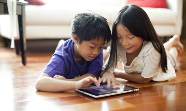 Risiko Mata Juling Pada Anak Yang Kecanduan Gadget