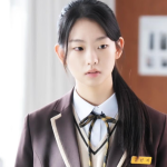 Kim Minji Dengan Wajah Alaminya Jadi Ikon Visual Baru Di K-pop