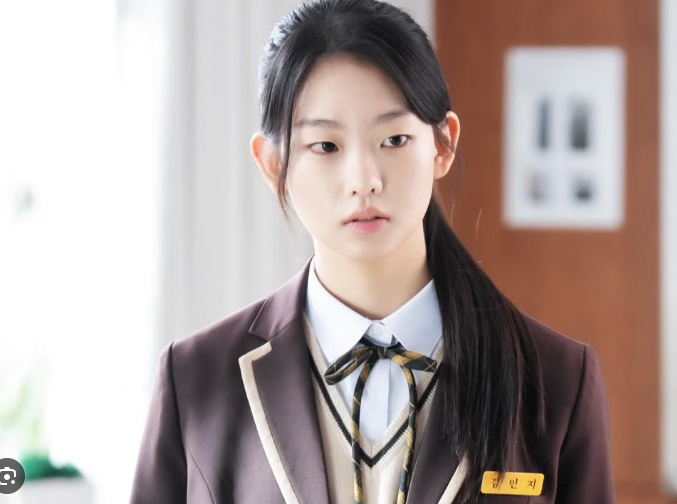 Kim Minji Dengan Wajah Alaminya Jadi Ikon Visual Baru Di K-pop