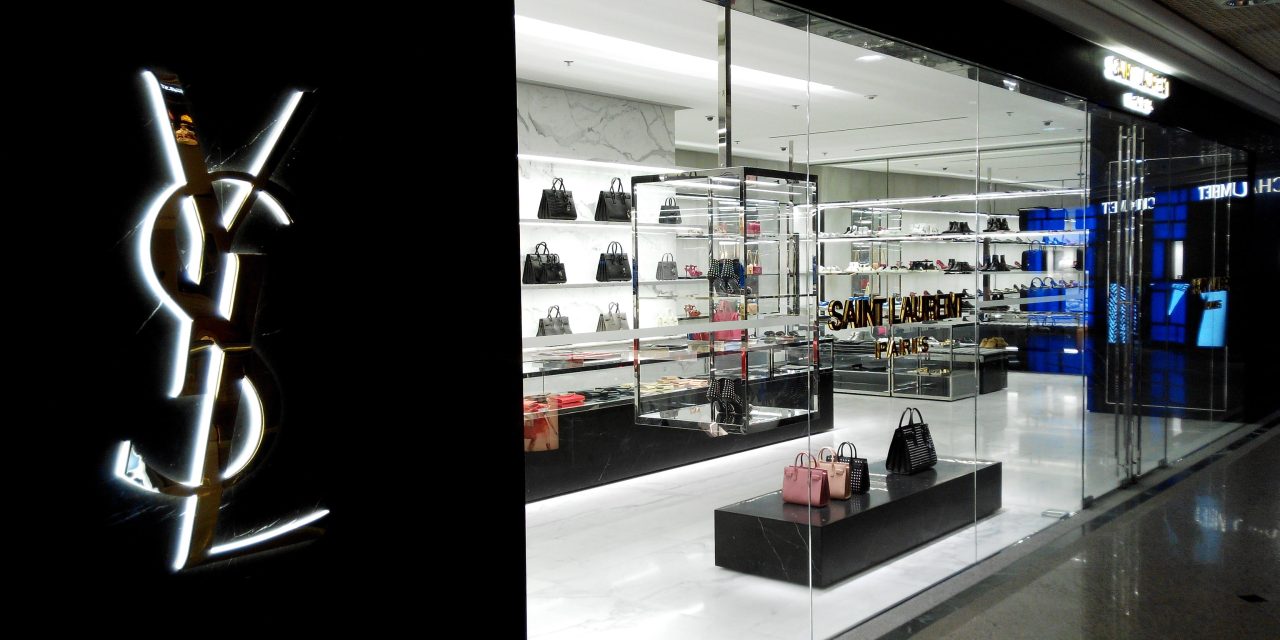 Brand Saint Laurent Hadirkan Desain Yang Elegan Dan Berkelas
